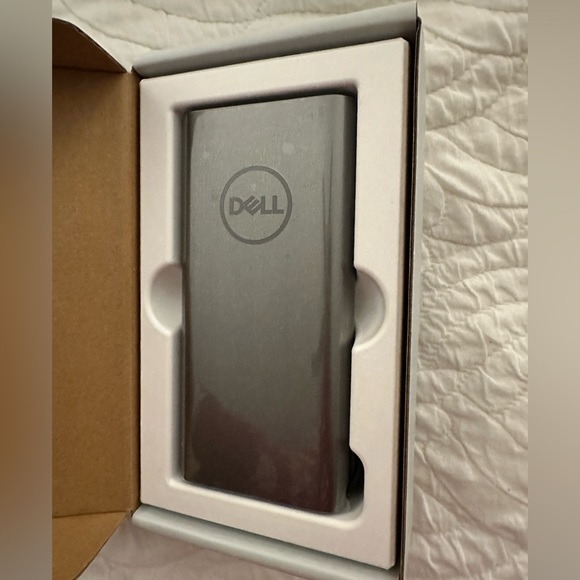 Dell Portable power on the go. Model PW7018LC - Picture 7 of 8